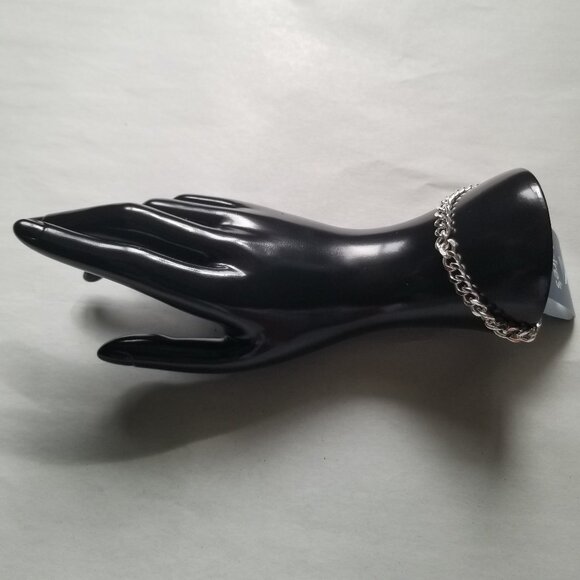 Claire's Silver Chain Link Bracelet - Picture 1 of 4